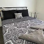 Central Dallas - Alluring 1 Bed 1 Bath
