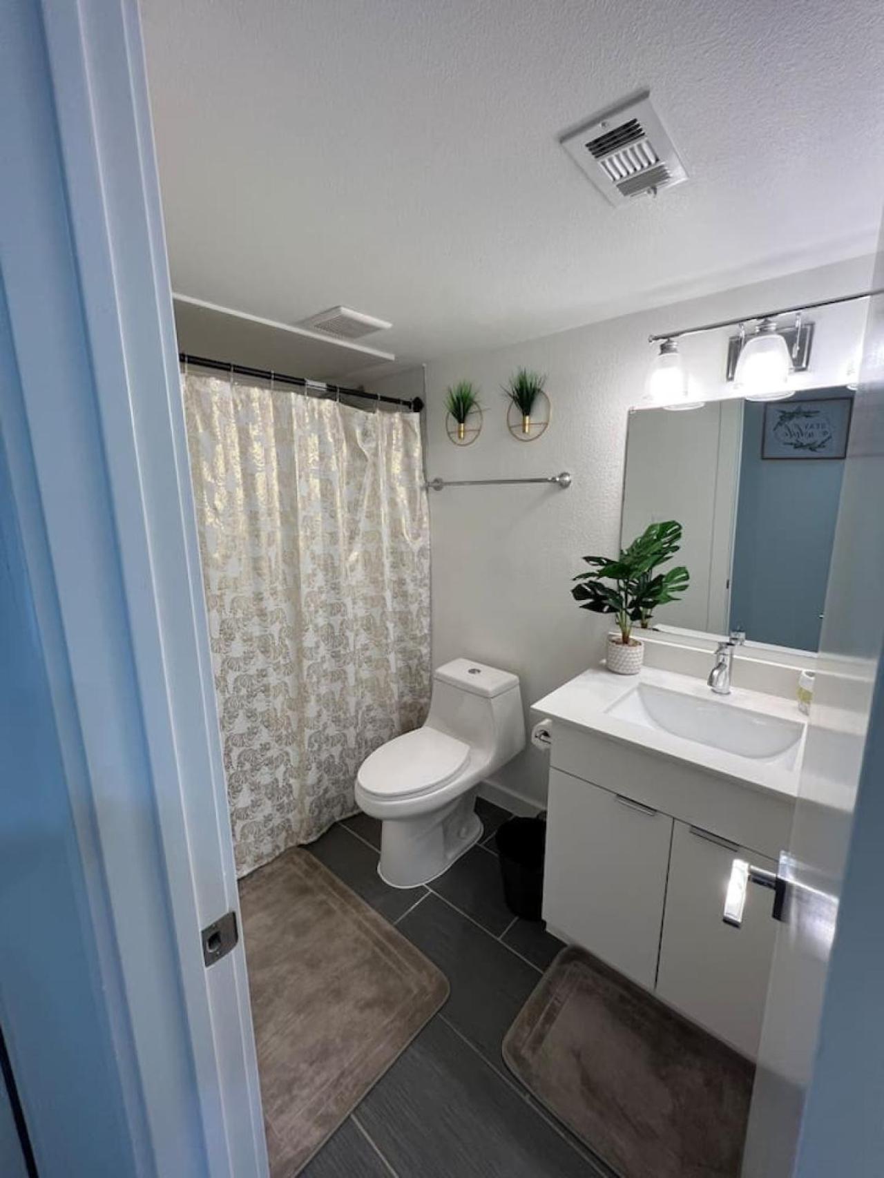 - Alluring 1 Bed 1 Bath *