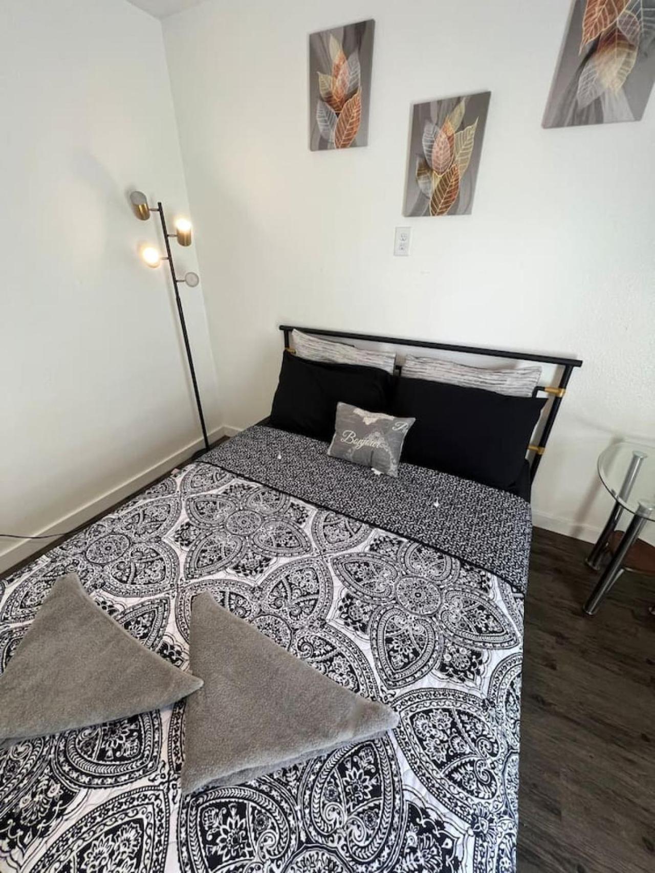 Apartment - Alluring 1 Bed 1 Bath Dallas