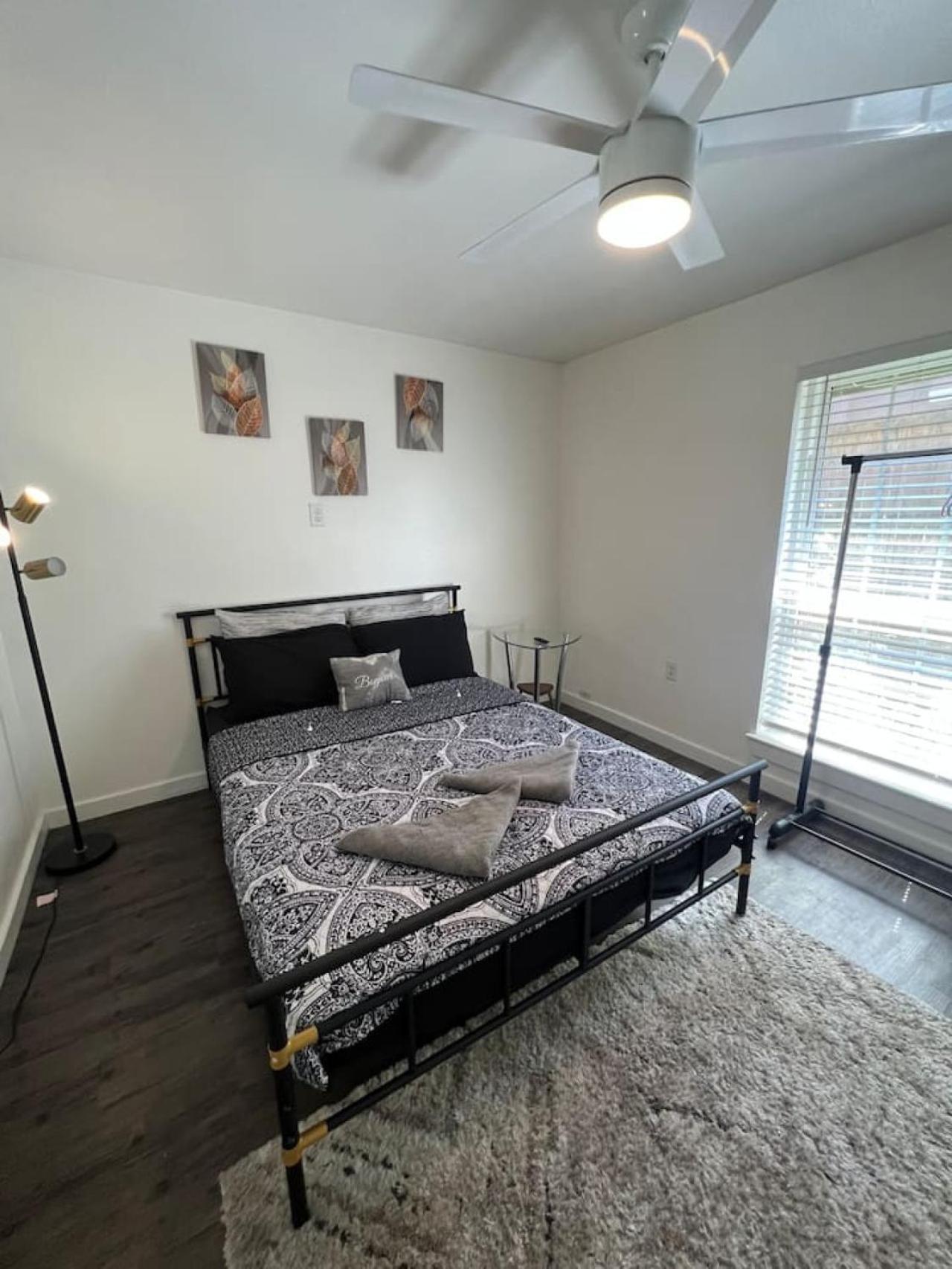 Apartment - Alluring 1 Bed 1 Bath Dallas
