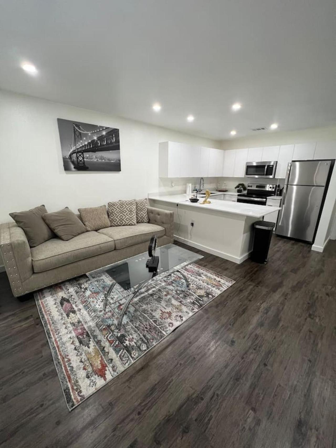 - Alluring 1 Bed 1 Bath Apartment *